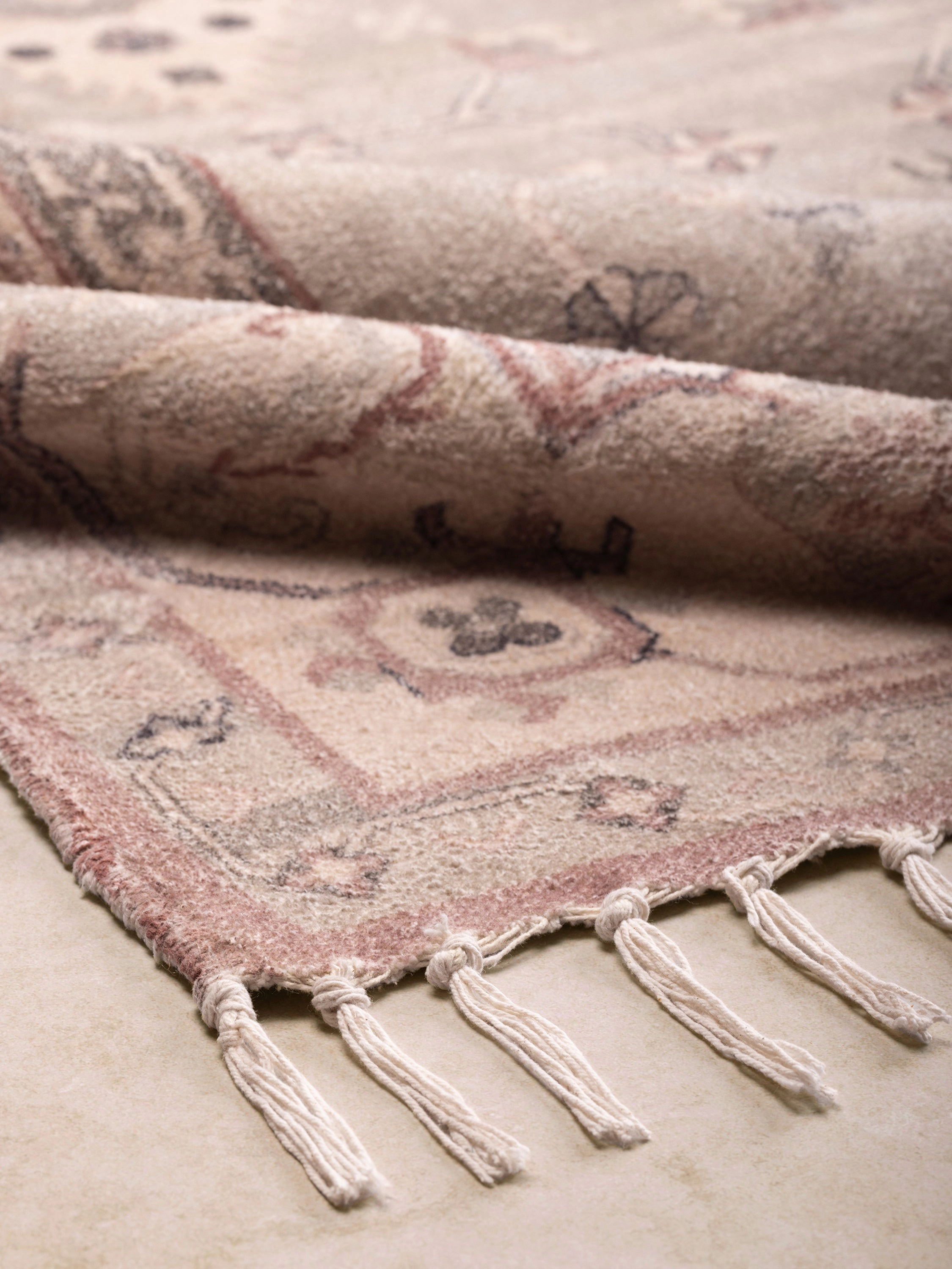 GAURI KOHLI Malmo Area Rug 5'x8'