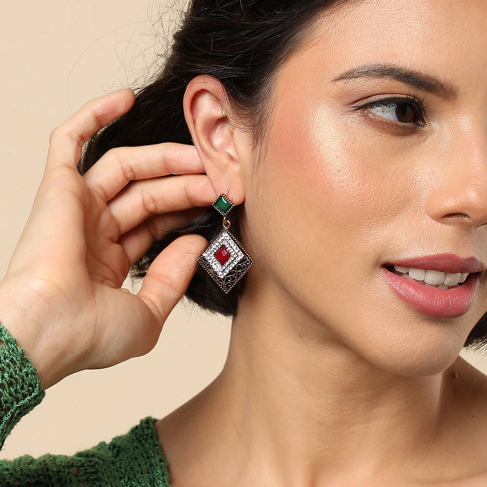 SOHI Women's Gold Rhombus Drop Earrings