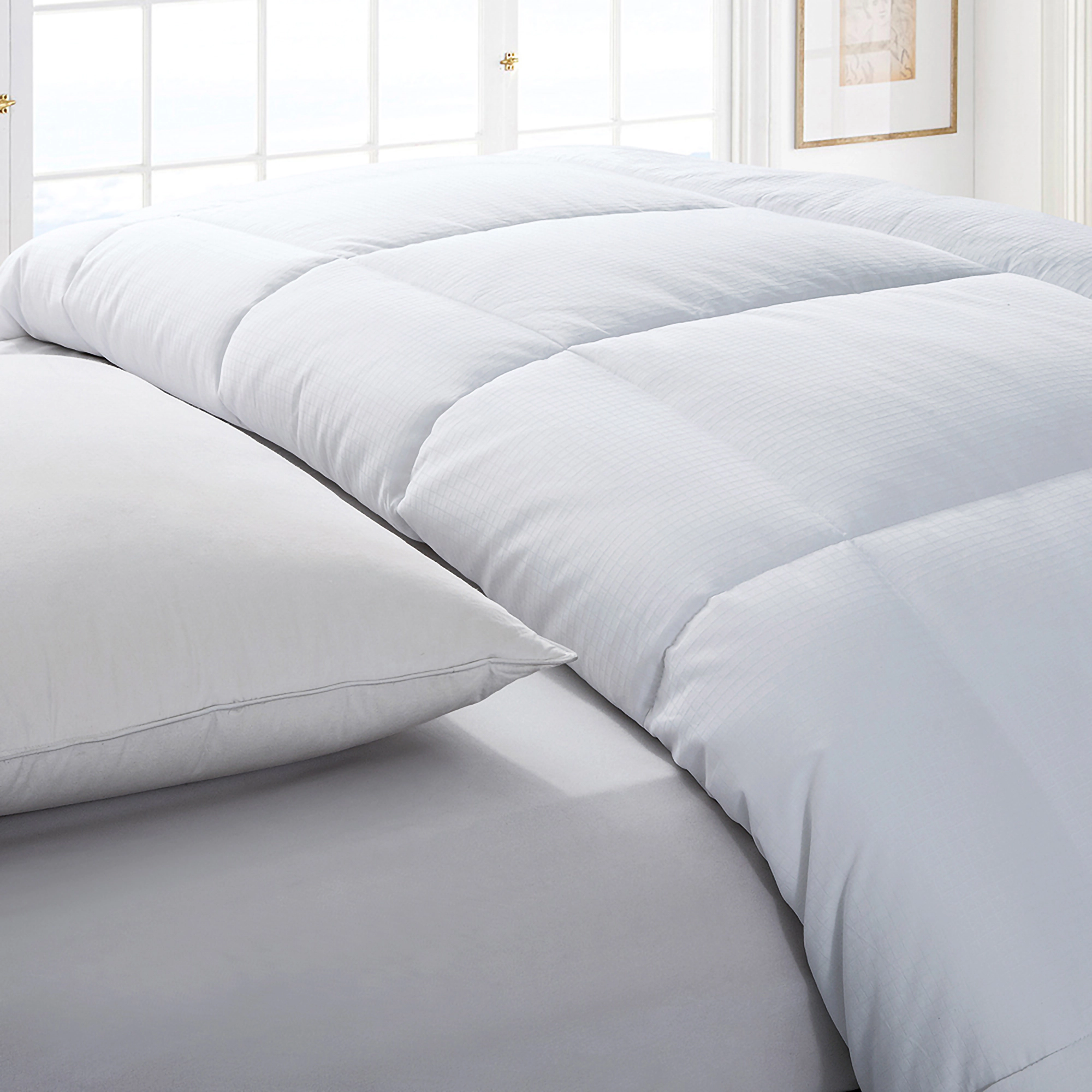 PEACENEST Textured Jacquard Comforter Year Round Down Alternative Duvet Insert