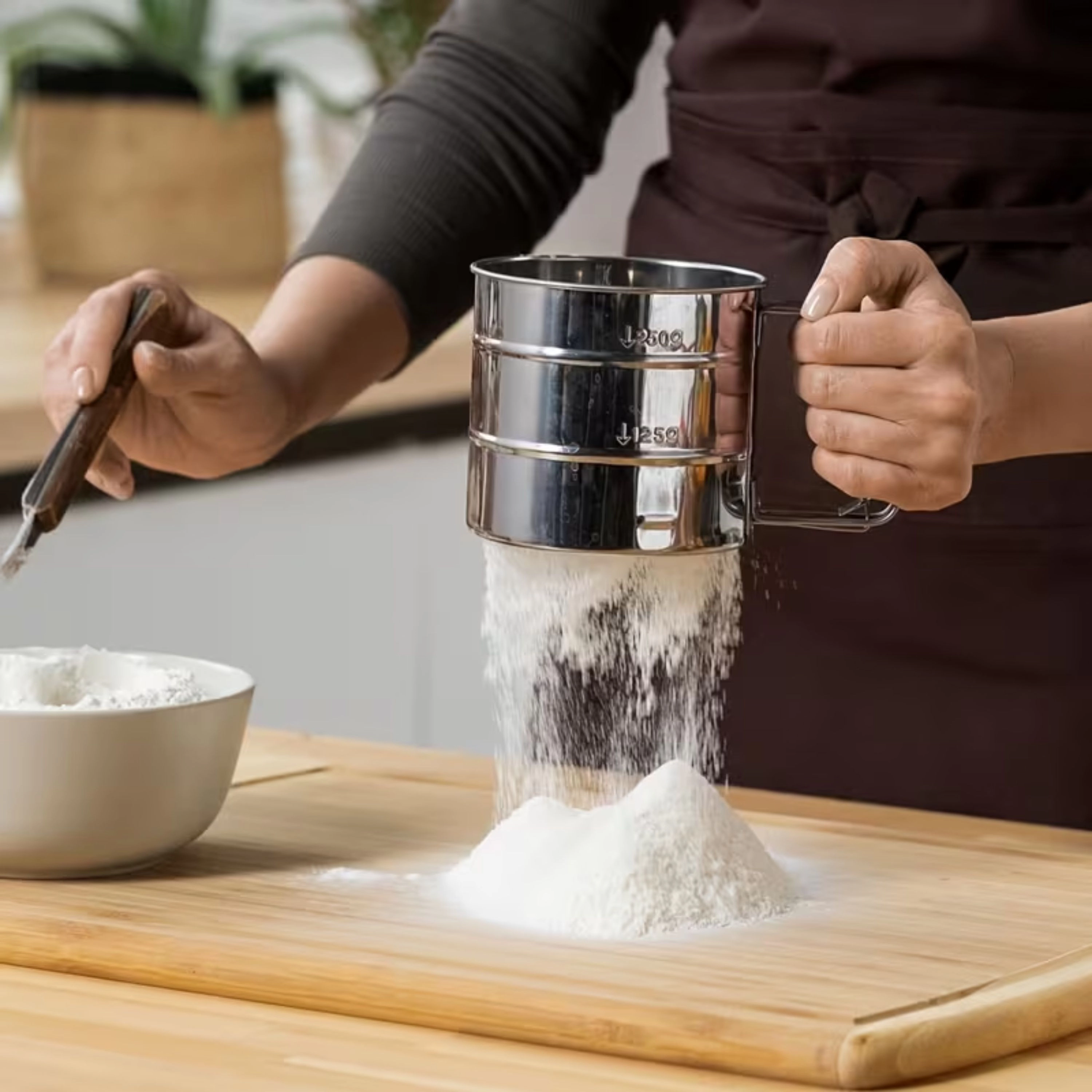 Kitcheniva Stainless Steel Hand-Crank Manual Sifter