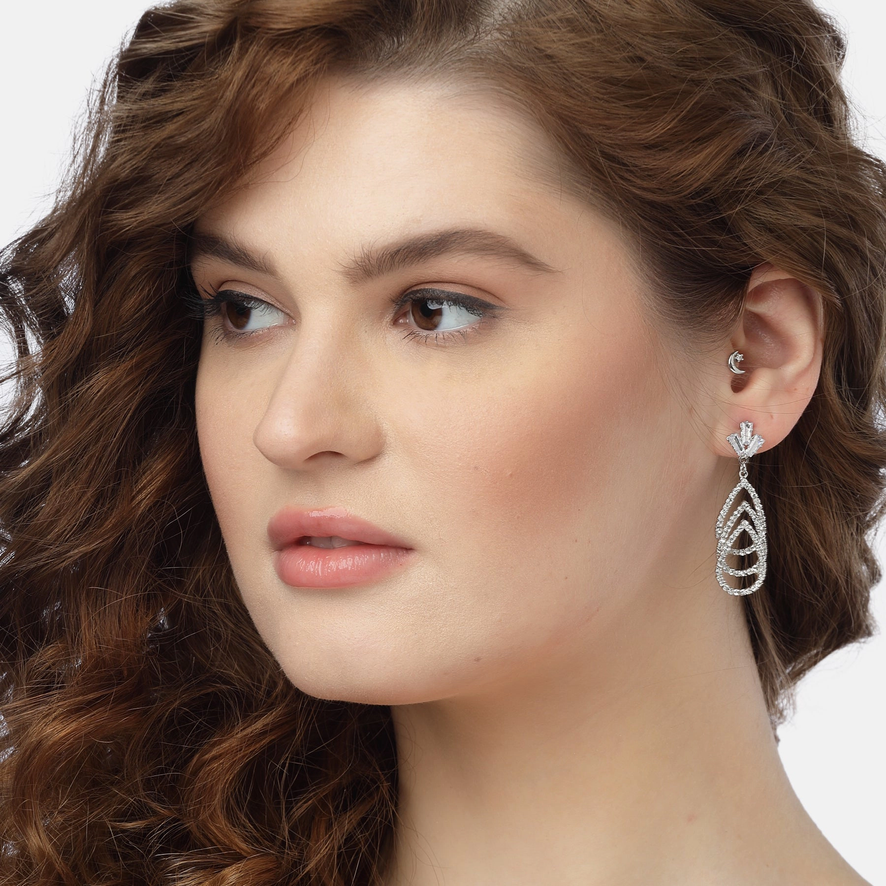 AGP PARIS Womens Gleaming Three-Tiered Diamond Drop Earrings