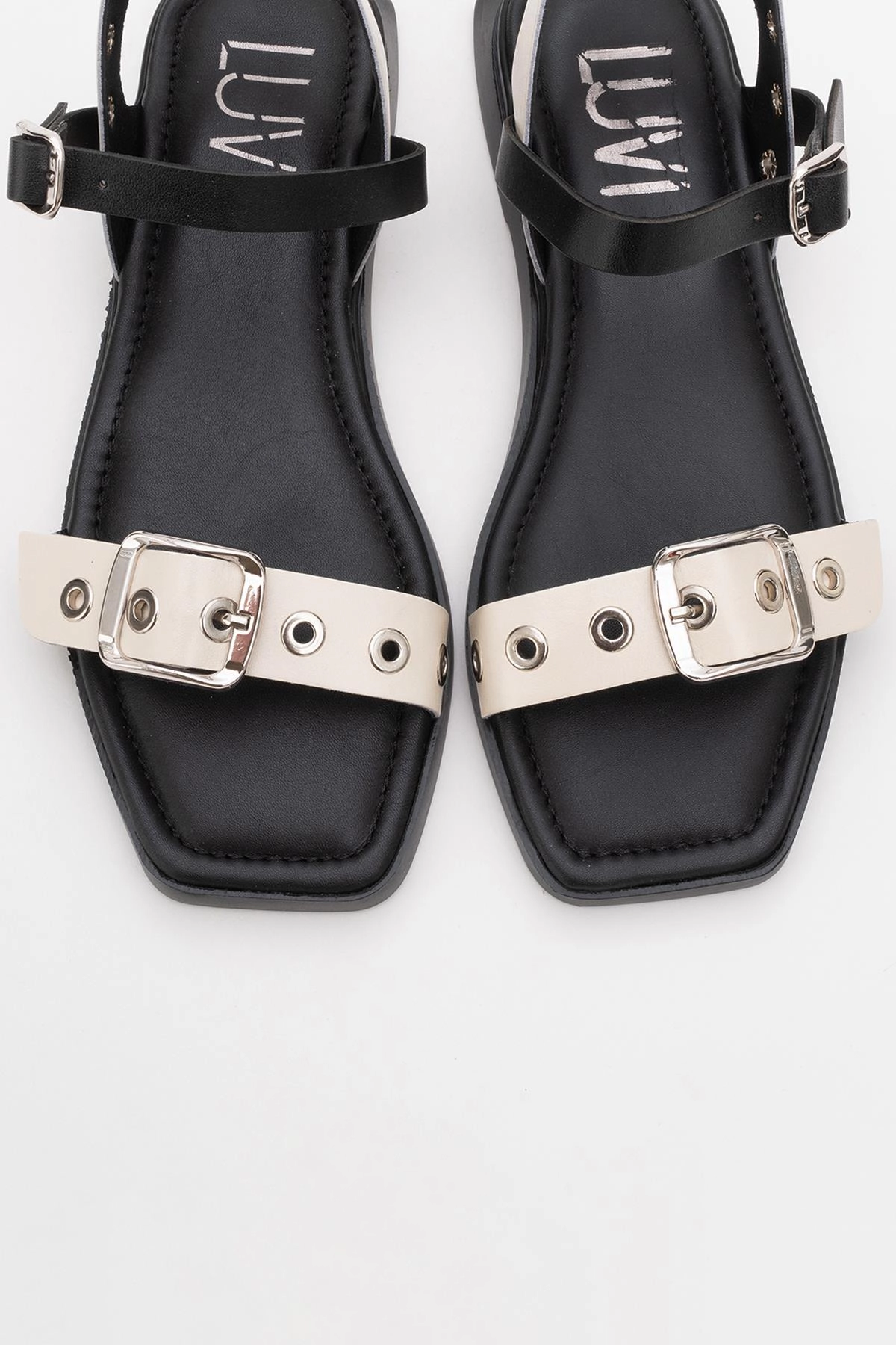 Forever & Always Womens Mozes Leather Sandals