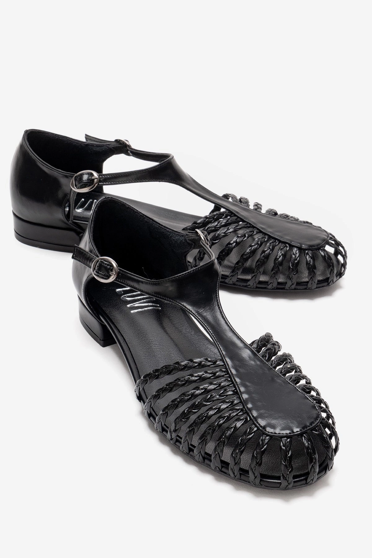 Prologue Shoes Womens Onos Woven T Strap Sandal
