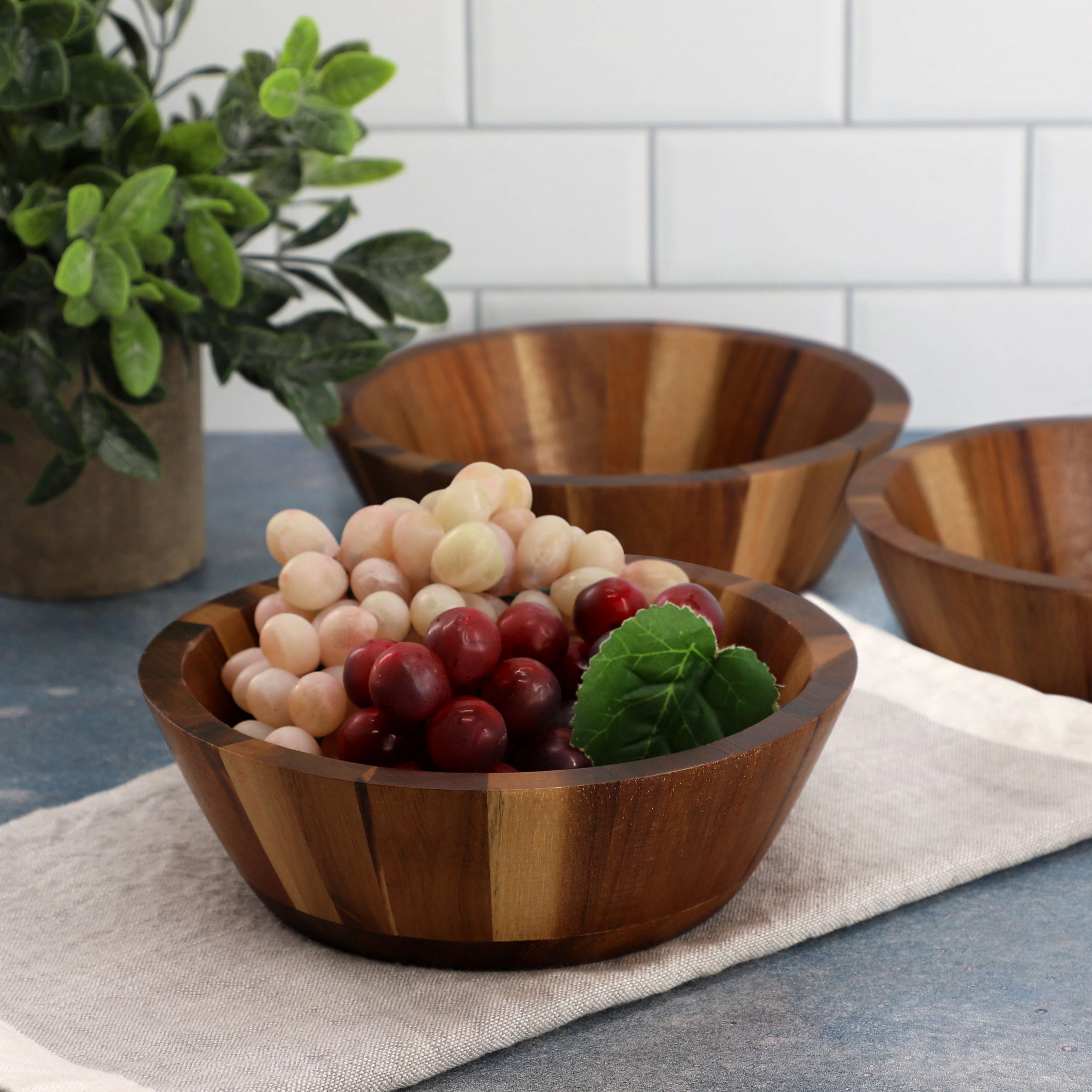 MegaChef 4 Piece 6.75 Inch Acacia Wood Salad Bowl Set