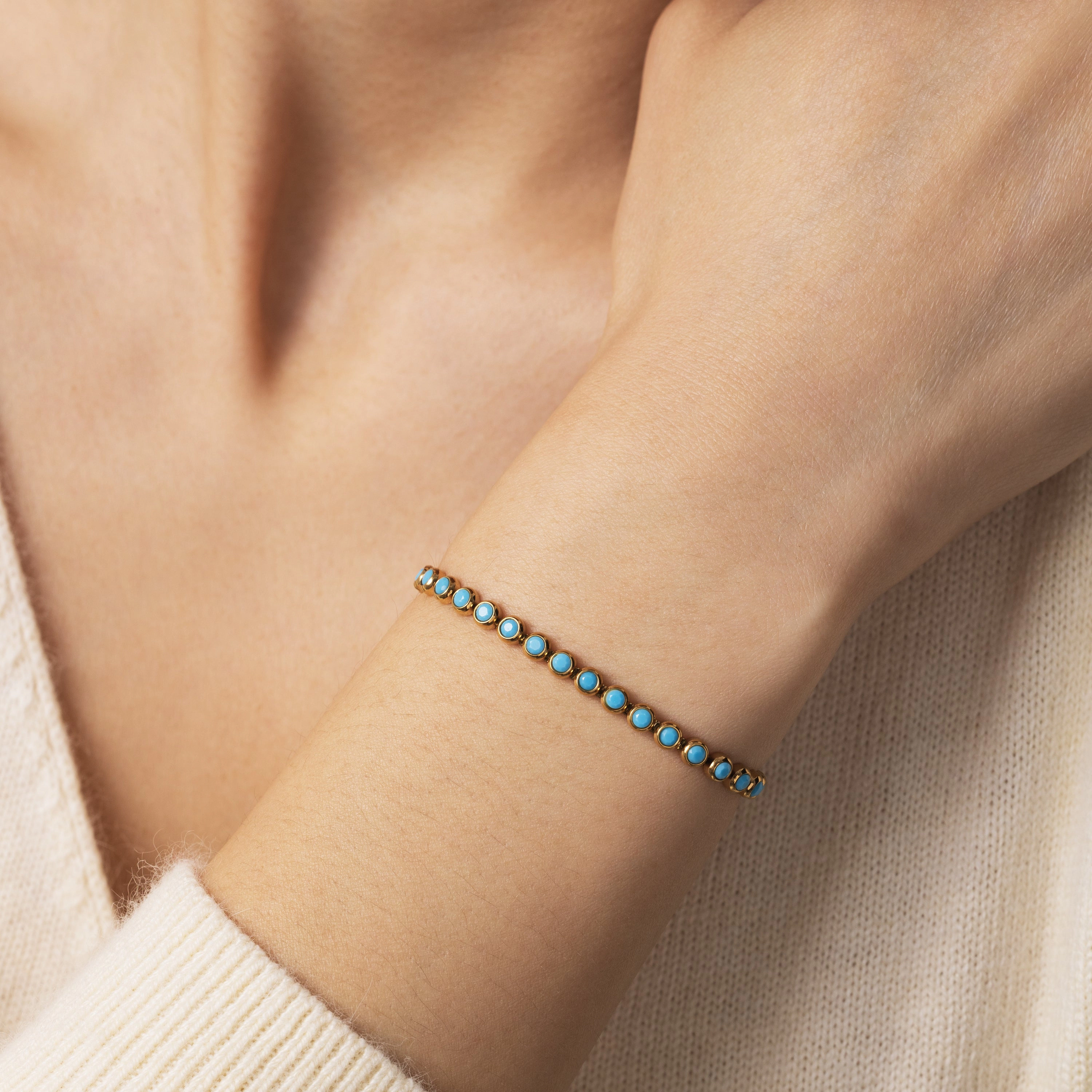 Mint & Lily Women's Turquoise Bezel Set Tennis Bracelet