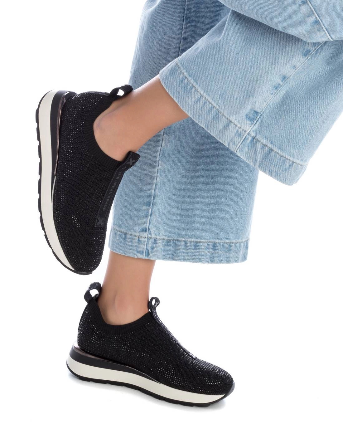 XTI Women's Casual Slip-On Sneakers