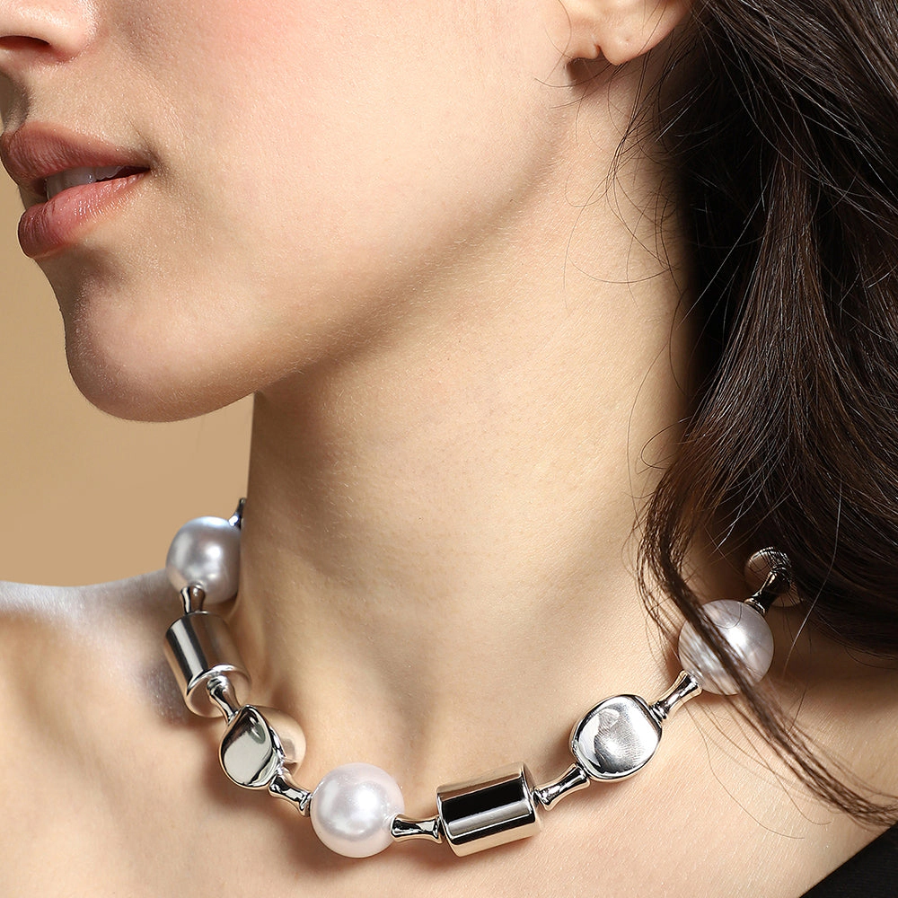 SOHI Women's The Spherical-Block Collar Necklace - Chrome Silver