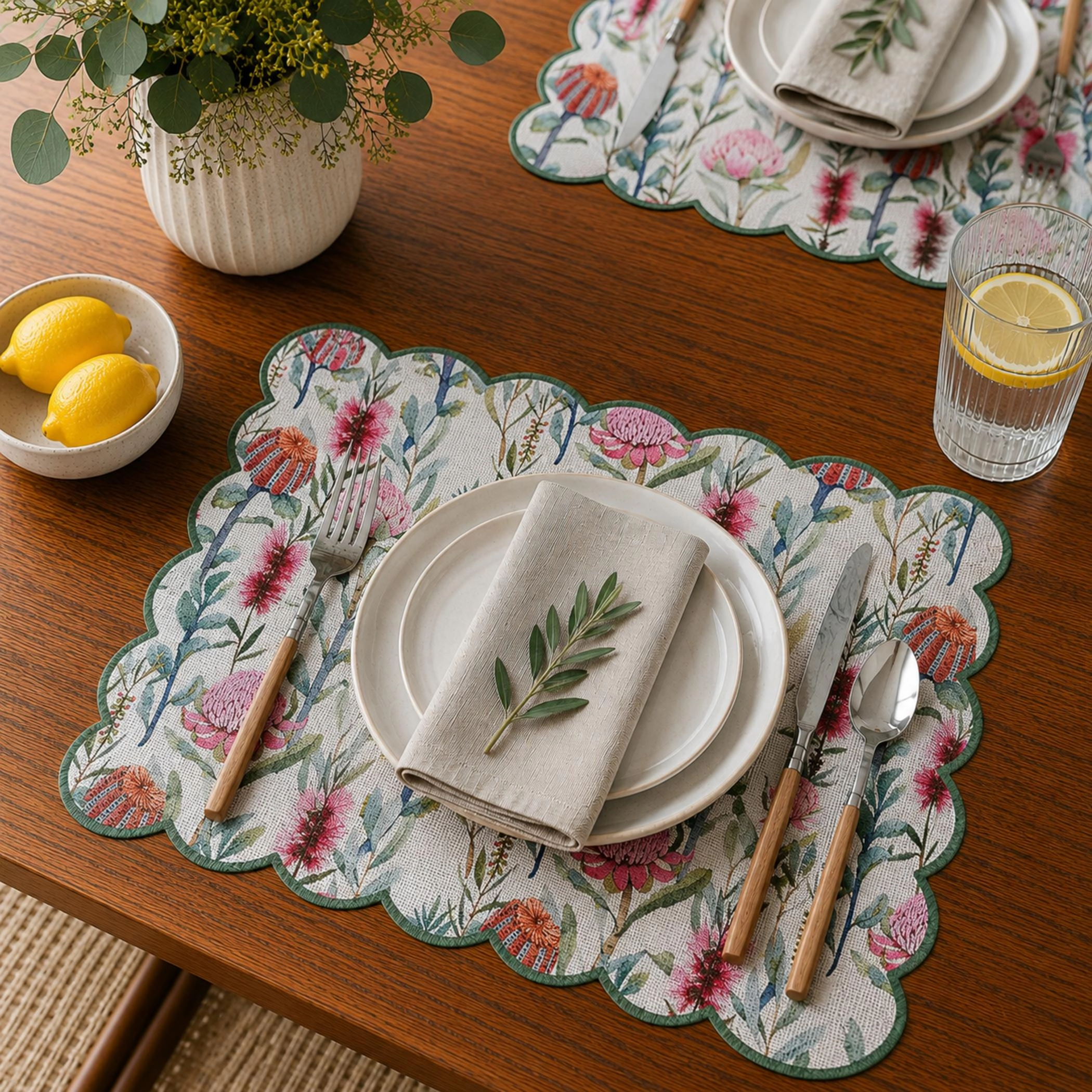 Dainty Home Garden Bloom Woven Vinyl Scalloped Border Reversible 13" x 19" Placemat Set of 6