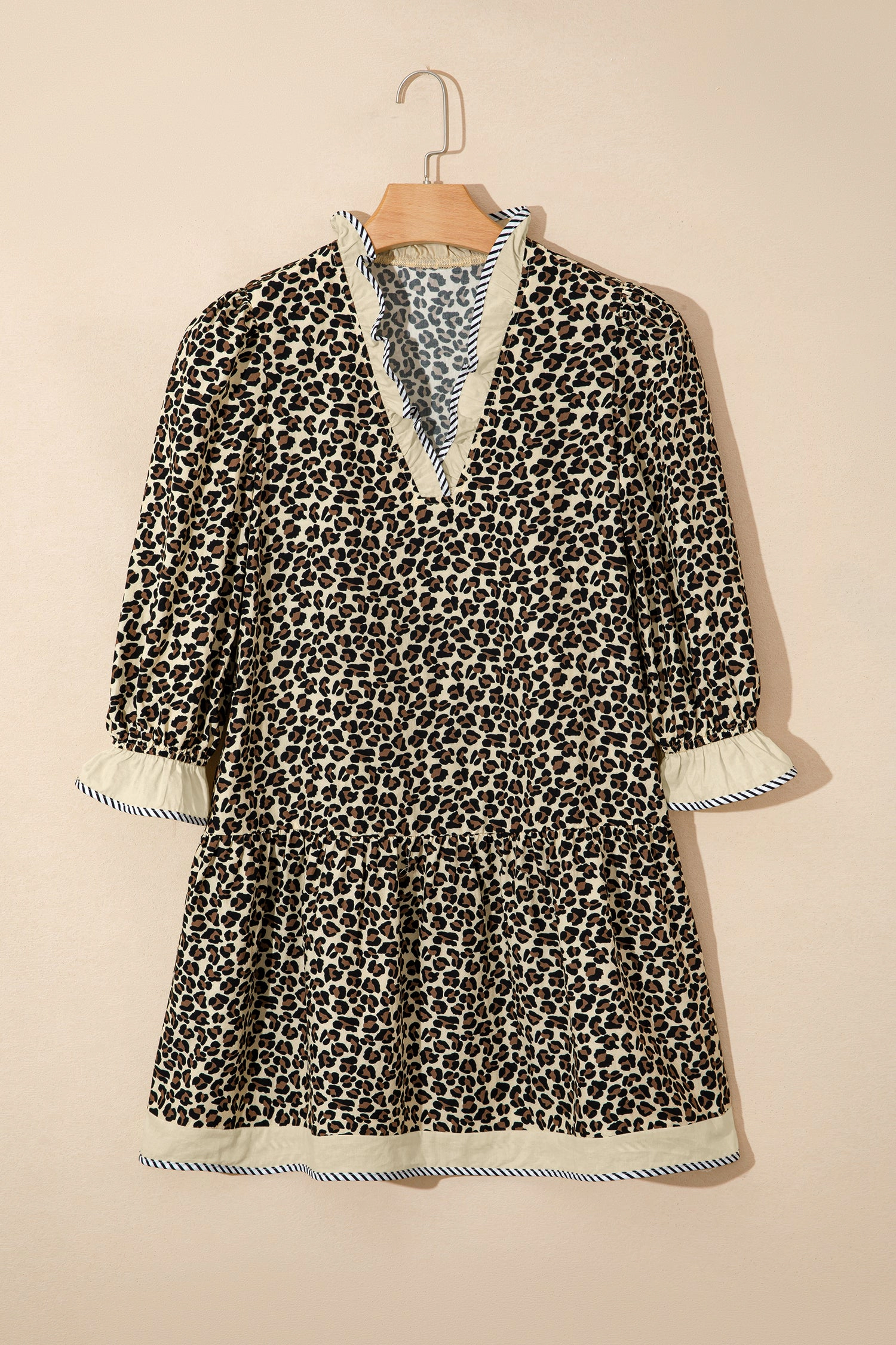 Threaded Pear Womens Bridget Leopard Print Bracelet Sleeve Mini Dress