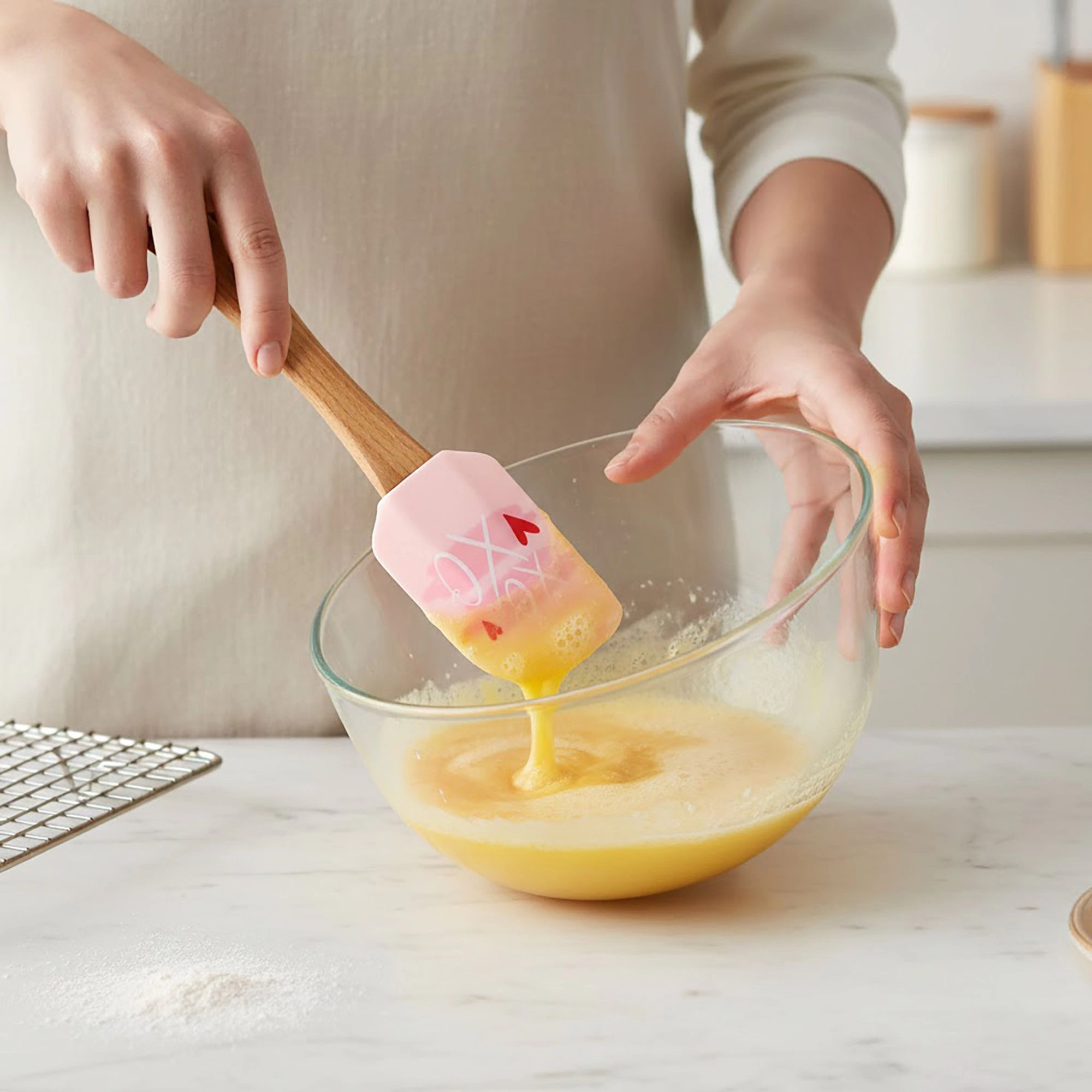 Alilang Women Silicone Spatula Set XO Heart Print Wooden Handle Heat Resistant Baking Mixing Kitchen Tools 3 Piece