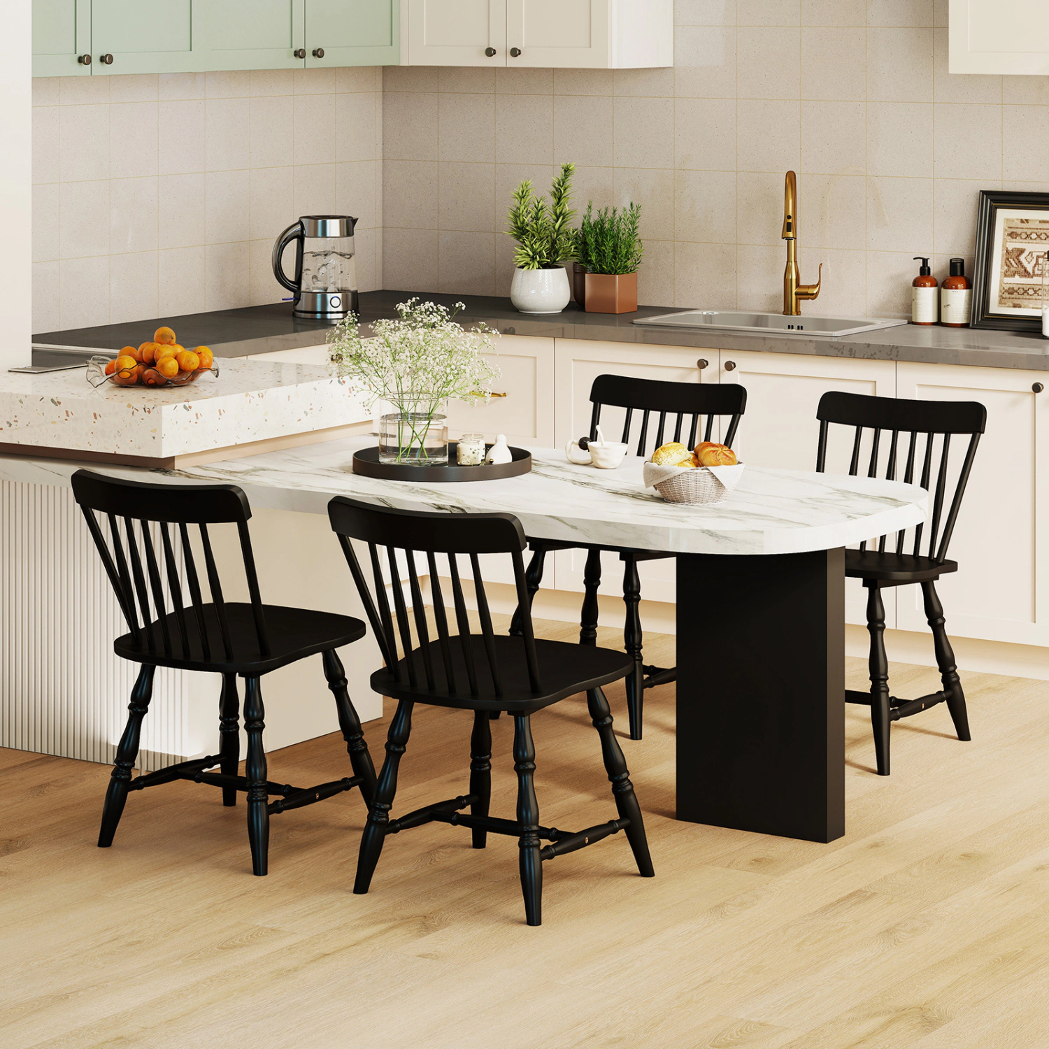 LJG Windsor Dining Chairs Set of with Curved Spindle Back