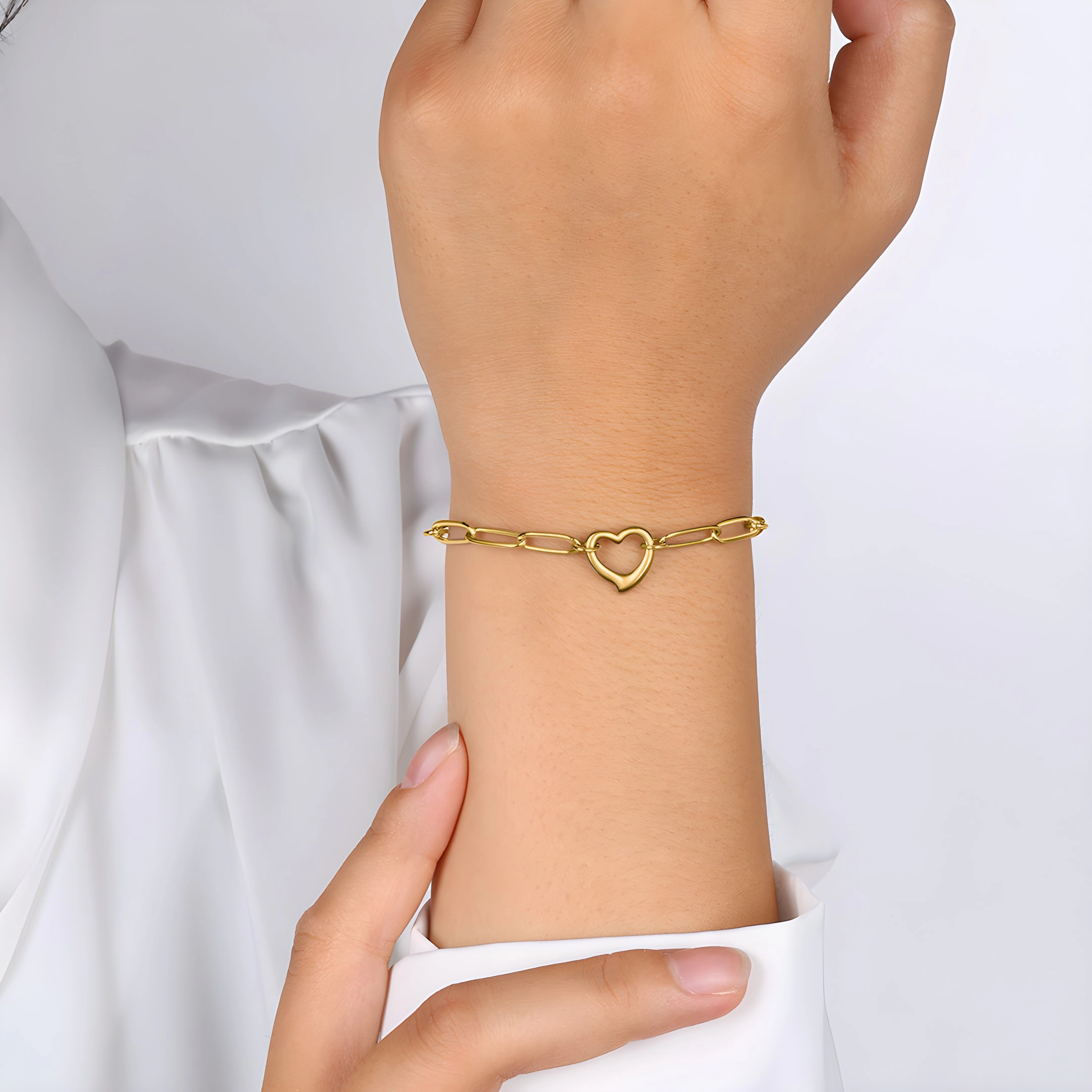 Mint & Lily Women's Open Heart Paperclip Chain Bracelet