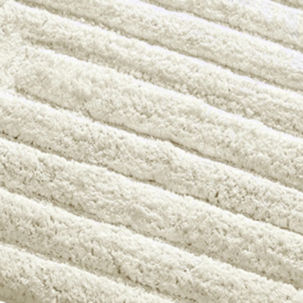 Knightsbridge Stylish And Comfortable All Season Traditional Racetrack Design Cotton Bath Rug