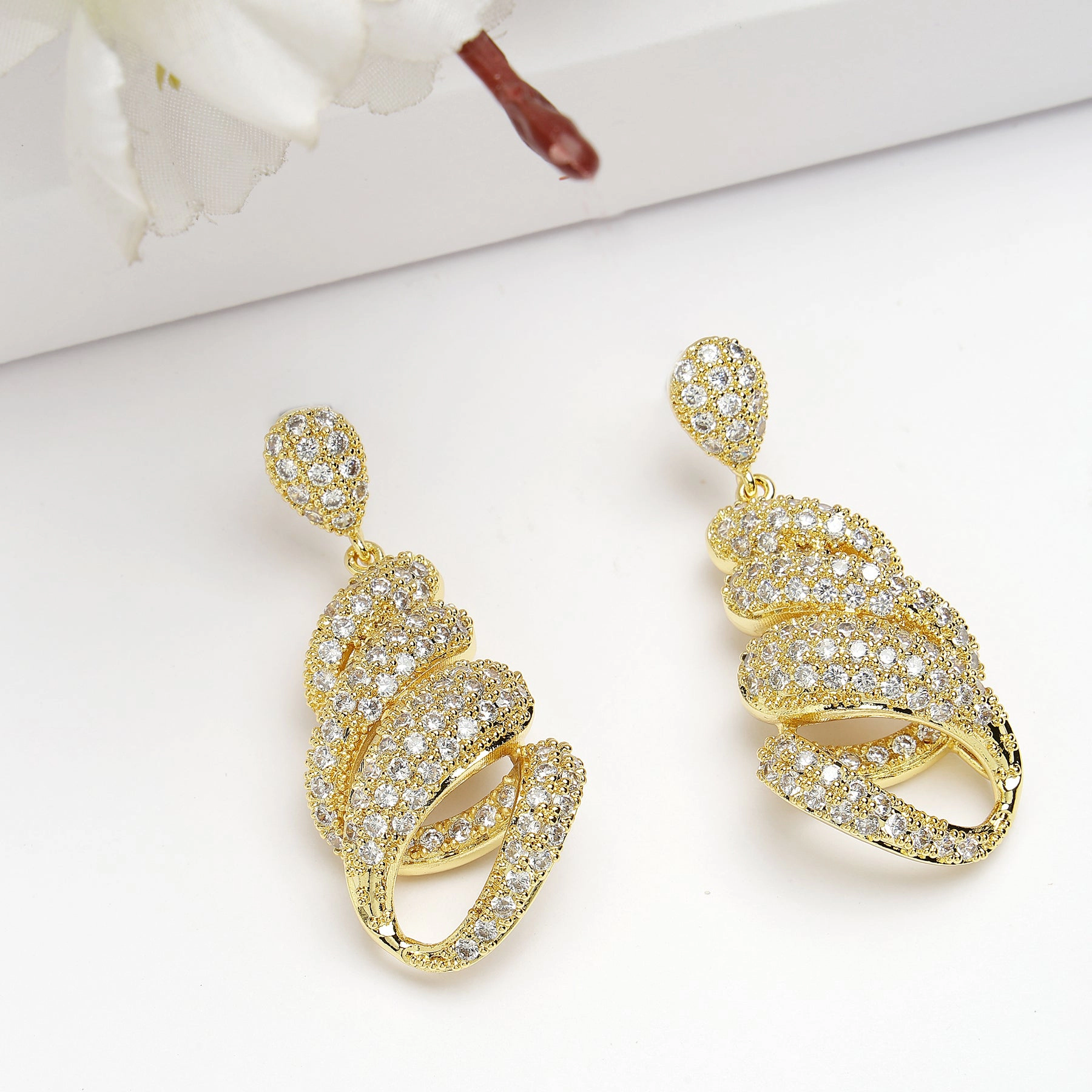 AGP PARIS Womens Diva Collection Gleaming Spiral Dangle Drop Earrings