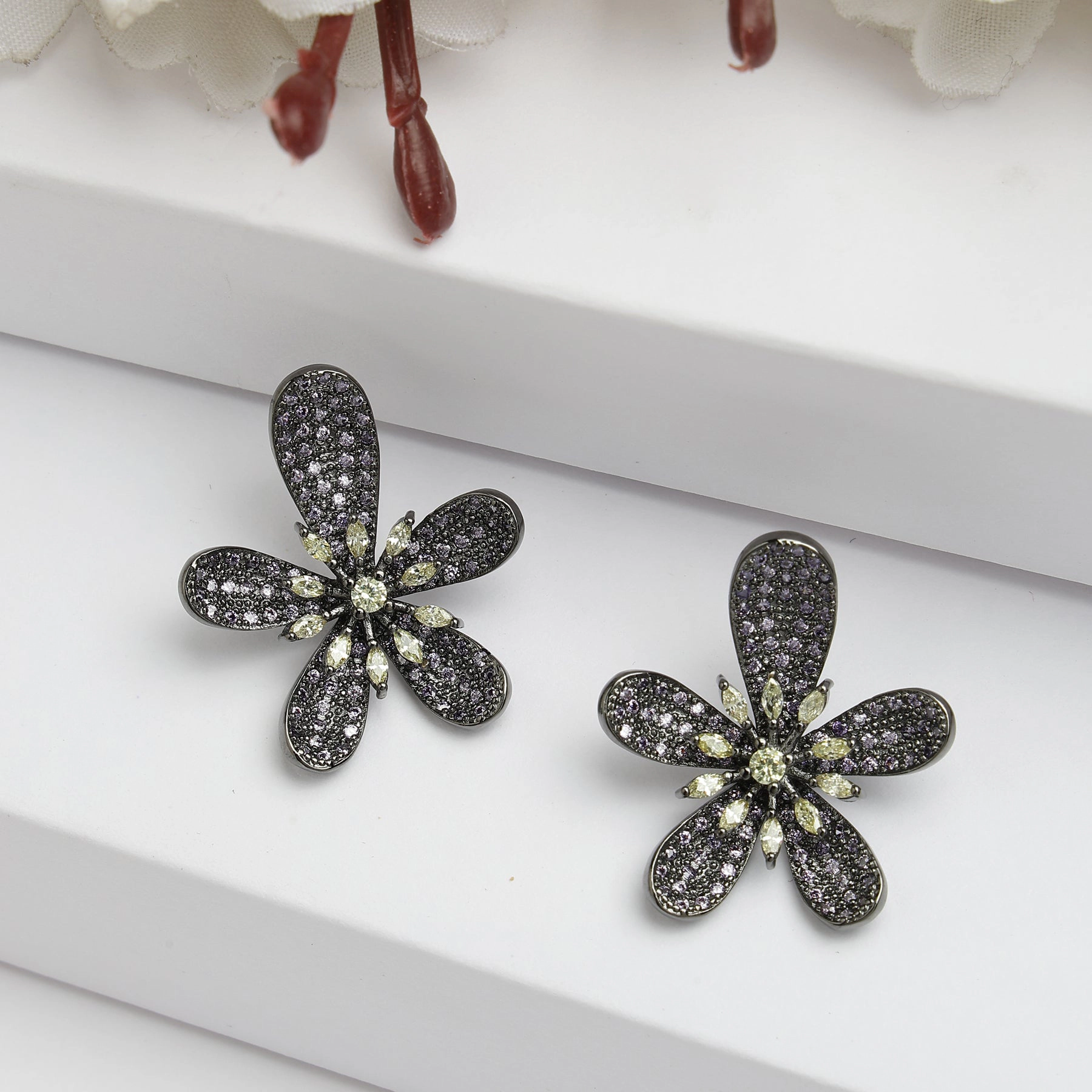 AGP PARIS Womens Diva Collection Zirconia Floral Stud Earrings