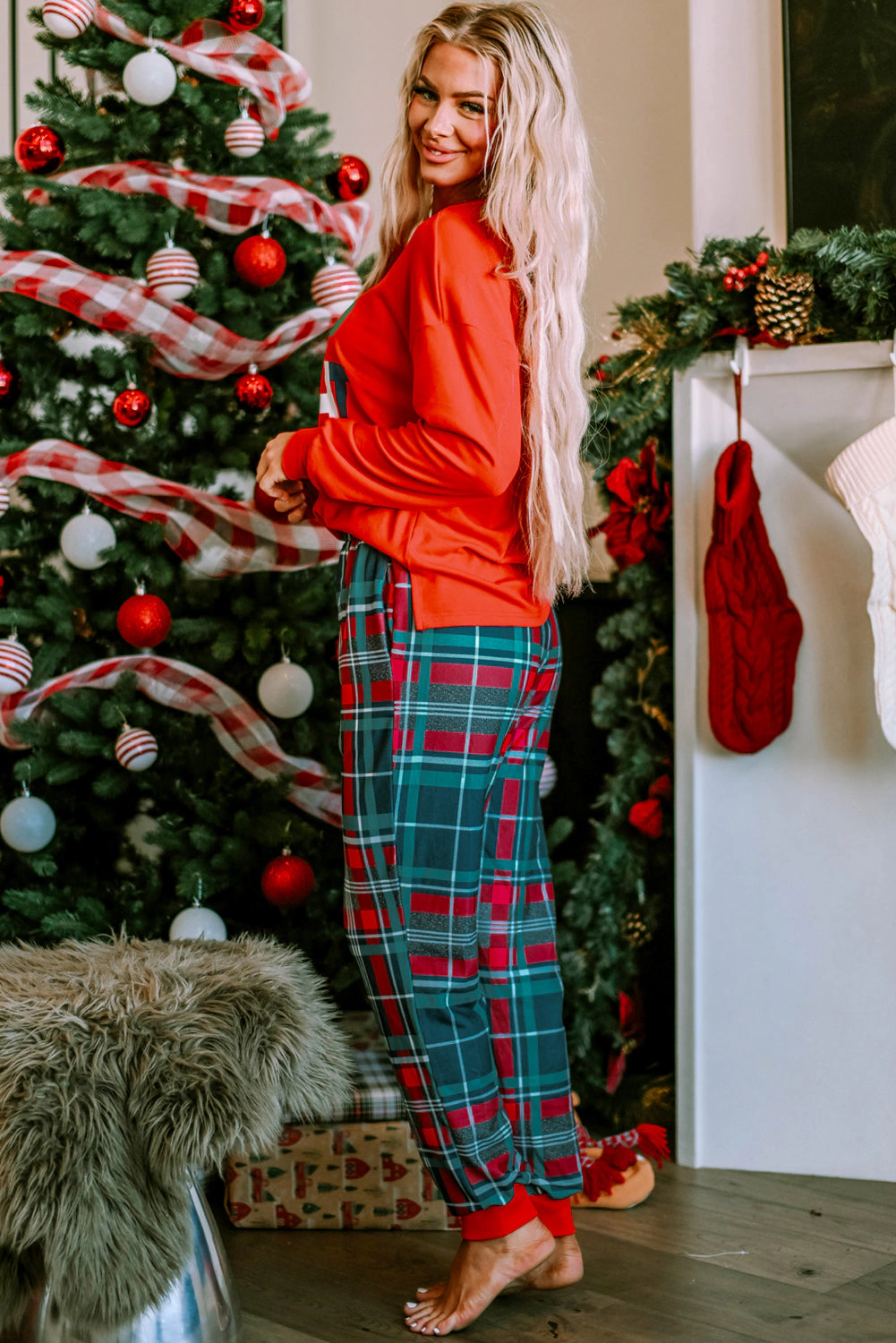 Threaded Pear Women's Eleanor Christmas Plaid Pajamas Set